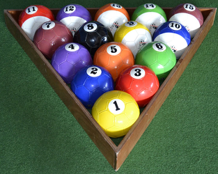 e inclusi un triangolo di legno